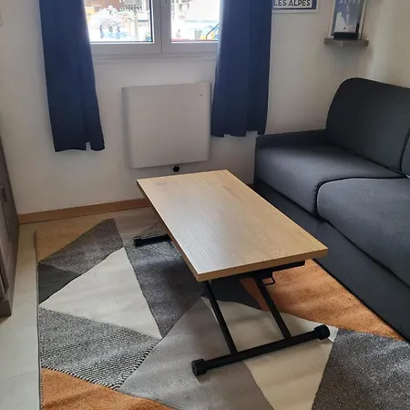 4 Personnes Aux Pieds Appartement